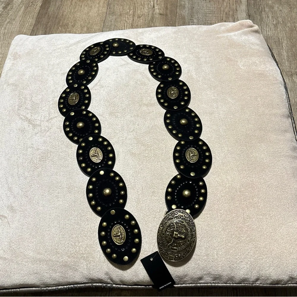 SHEIN Black and Gold Belt with Elegant Design
